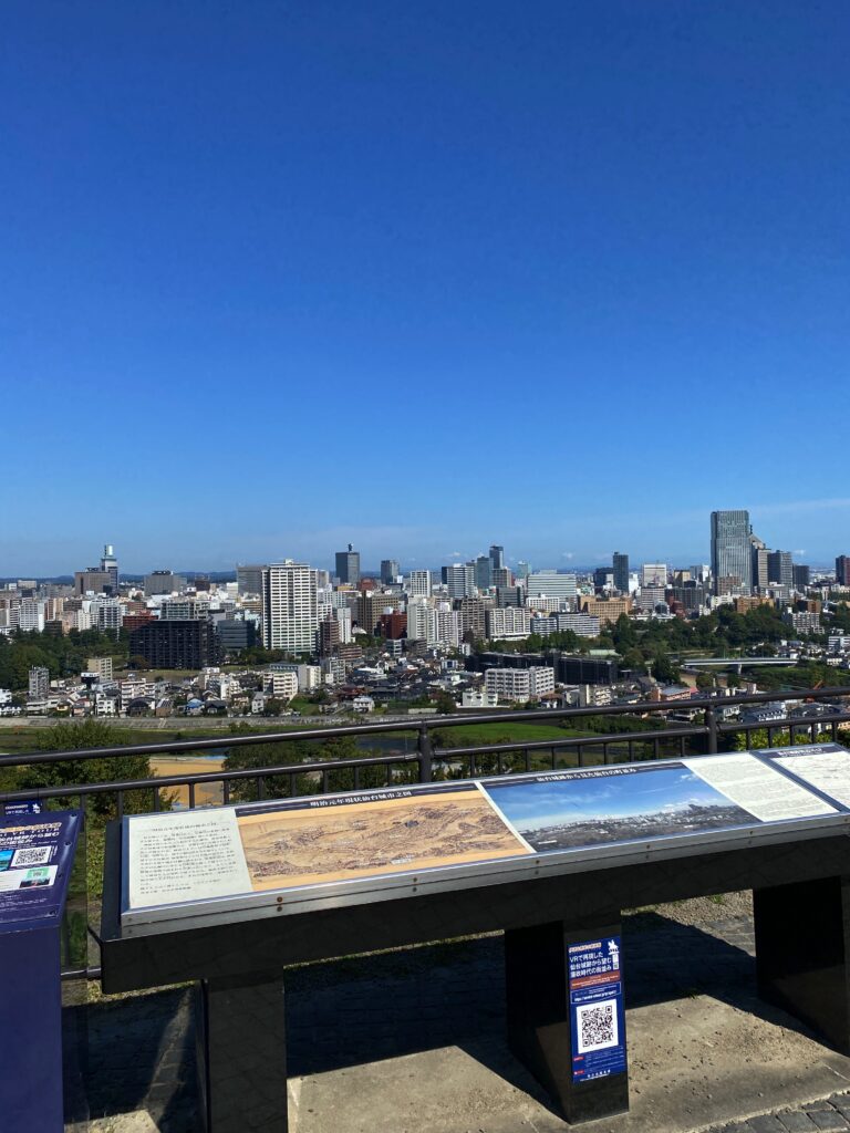 仙台城からの仙台市中心部の眺め(2022年9月)